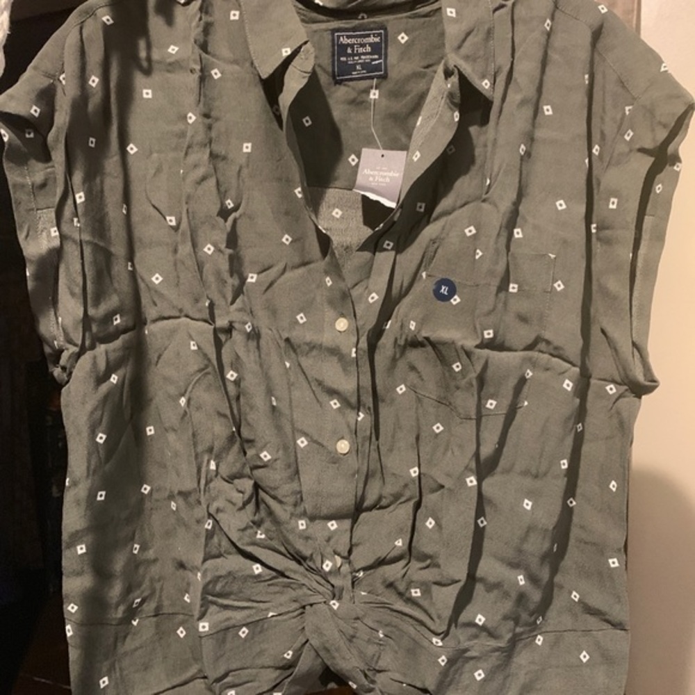 NWT Abercrombie & Fitch Green Tie Blouse XLarge
